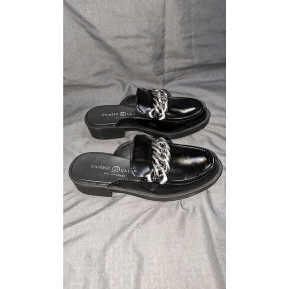 NWOB Chinese Laundry Paris Black W/Silver Chain Mule Size: 5 - Picture 2 of 6